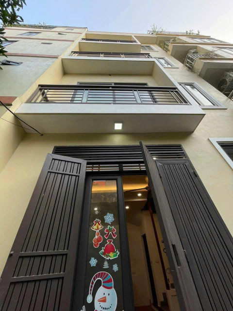NHÀ ĐẸP THỤY PHƯƠNG - BẮC TỪ LIÊM - DT33M2 - 5 TẦNG - GIÁ 5 TỶ - ĐỂ Ở - KINH DOANH , NGÕ THÔNG THOÁNG