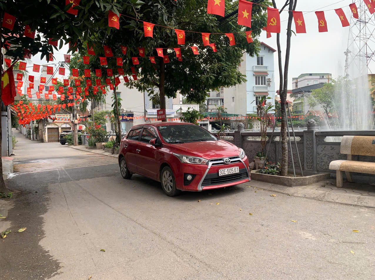 Bán nhà Mới Đông Ngạc Lô Góc Ô Tô Tránh. Gần HV Tài Chính, 38m, 4 tầng, 8.8 tỷ