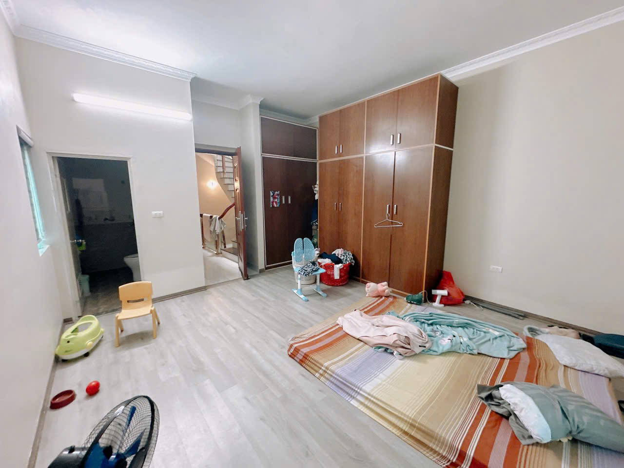 NHÀ ĐẸP XÂY MỚI MẶT TIỀN 4,6M - 2 THOÁNG TRƯỚC SAU- 50M RA TRỤC CHÍNH, GẦN BÃI GỬI XE OTO, NHÀ VĂN HÓA – GIÁ CHỈ 7,8 TỶ