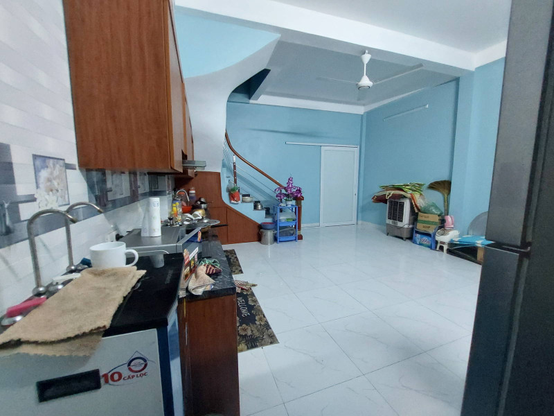 NHÀ RỘNG - DÂN XÂY - PHÙ HỢP VỪA Ở KẾT HỢP CHO THUÊ - VÀI BƯỚC RA MẶT PHỐ - PHÁP LÝ SẠCH