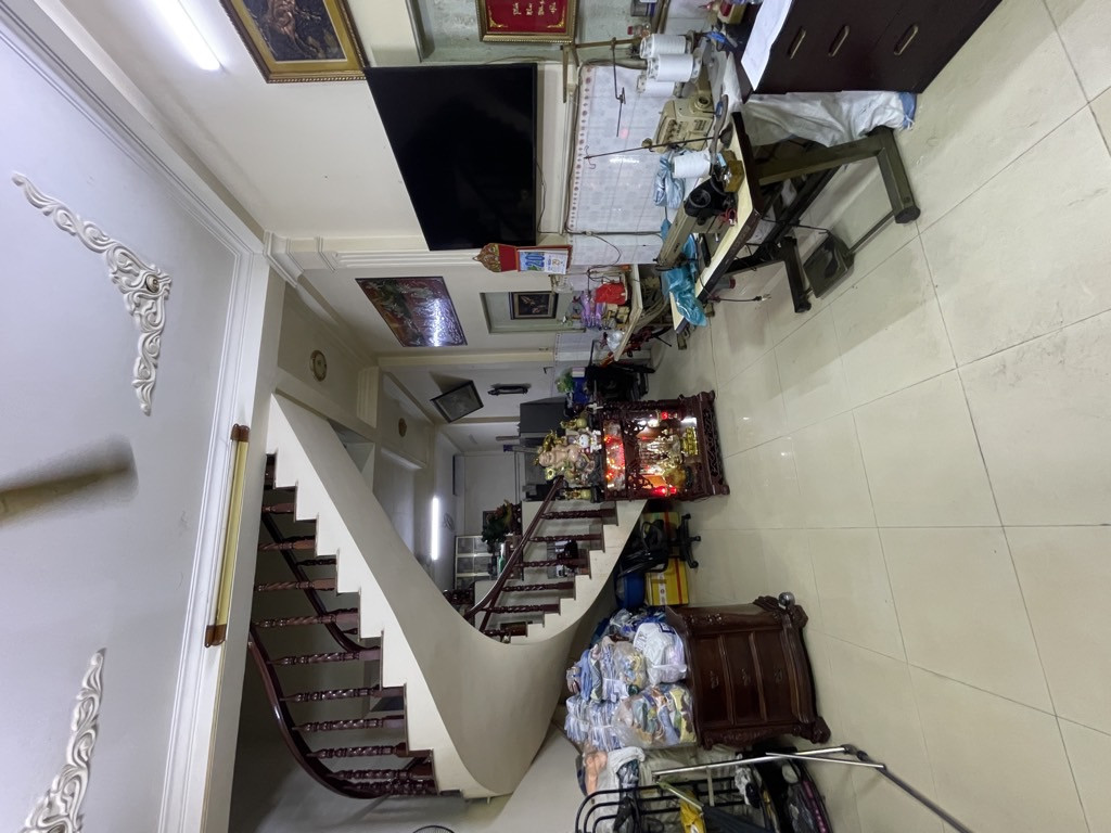 Bán nhà 80m2 Tỉnh Lộ 10 – Sát mặt tiền – Cách 2 căn ra đường xe tải thông – Ngang 5m cực đẹp