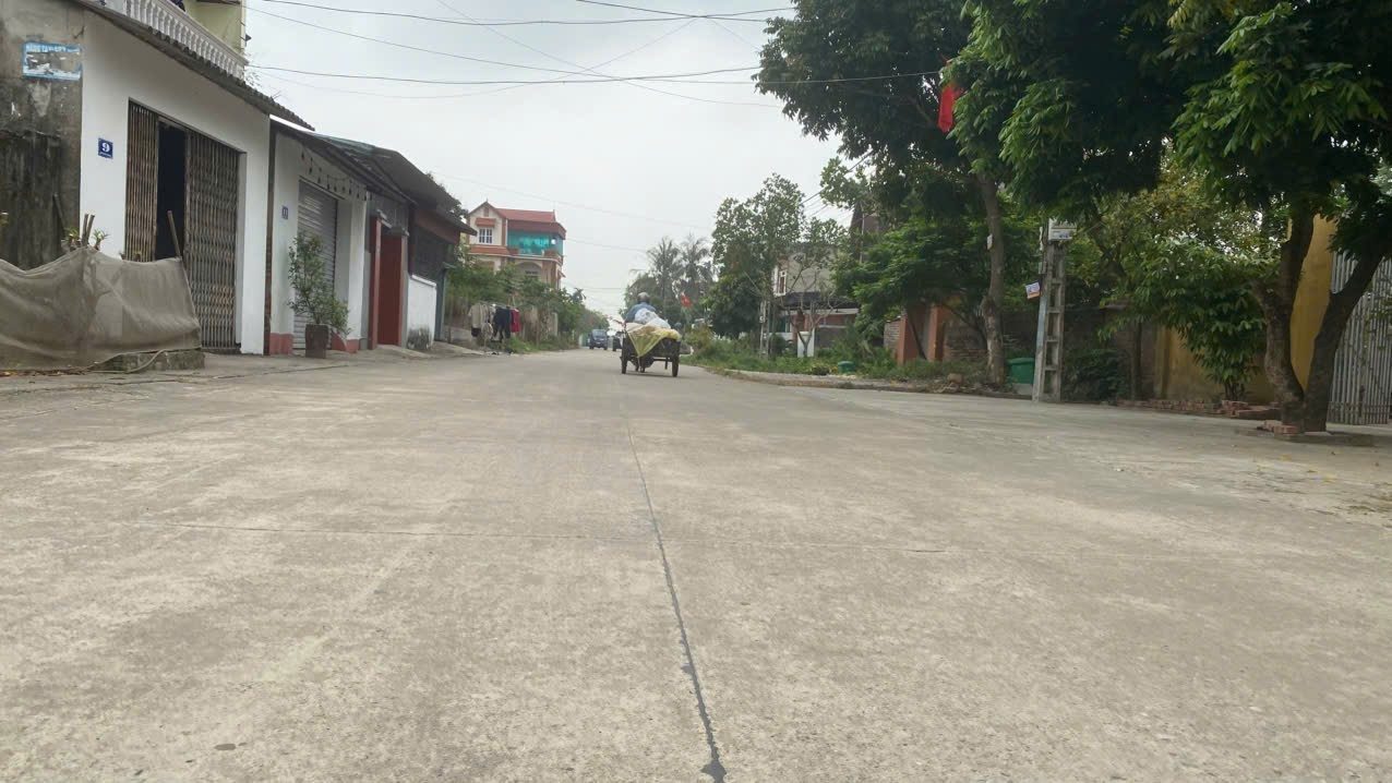 Bán đất đỉnh của đỉnh, gần sân bay nội bài.