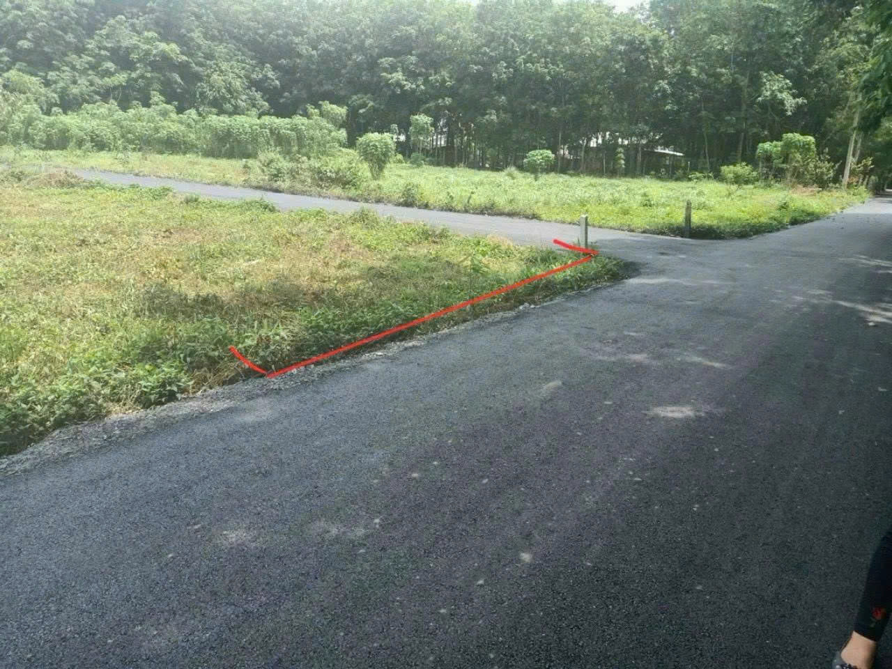 Cần bán lô đất góc 2 mặt tiền đường nhựa, DT 191m² thổ cư 100%, giá 3 tỷ.