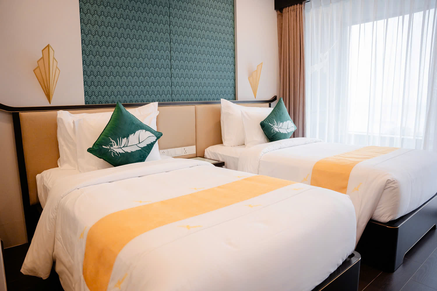 Chính chủ cần chuyển nhượng condotel K1515 – Wyndham Thanh Thủy, mức giá 2,2 tỷ (thương lượng).