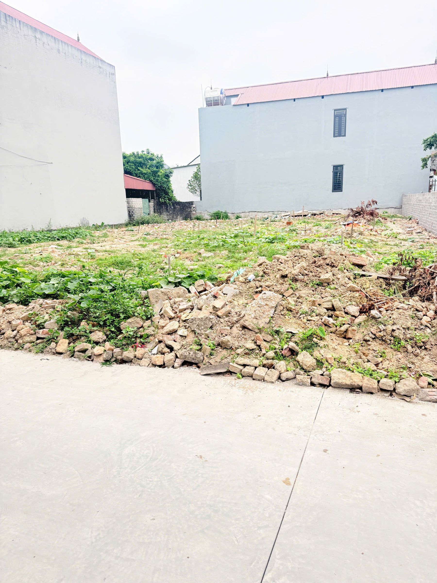 Lô Đất 413 m2- Mt 16m. Full thổ cư tại Yên Dũng, Bắc Giang. Giá 5,2 tỷ