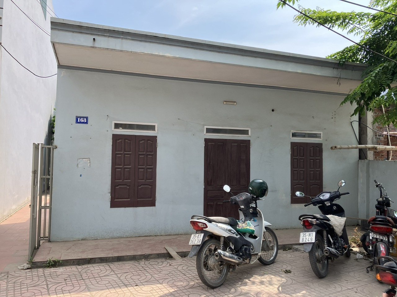 Cho thuê nguyên căn nhà mặt phố Thị trấn Yên Thịnh - số 163, Tạ Uyên, có thể thỏa thuận cải tạo, thuận tiện làm mặt bằng kinh doanh, siêu thị, phòng khám