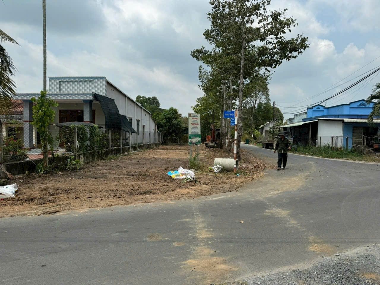 Đất góc 2 mặt tiền buôn bán kinh doanh Trương Thị Kiện xã Thái Mỹ Củ Chi TPHCM, DT: 6x35m.