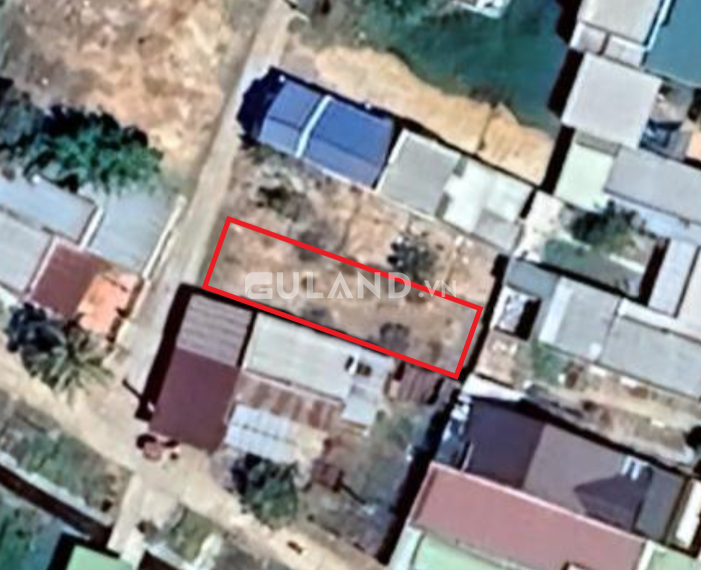 Bán đất thổ cư khu vực dân cư an ninh diện tích 175 m2, ngang 7m, mặt tiền đường 6m gần chợ, trụ sở công an, ủy ban xã, trường học... phù hợp cho vợ chồng trẻ.