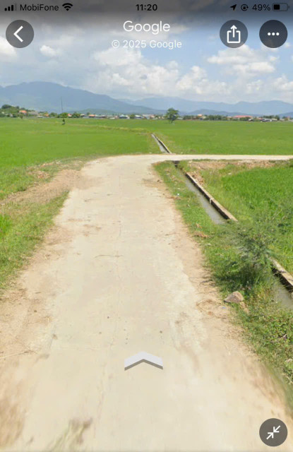 Đất ruộng, LUC, đám ruộng nằm ngay gốc đường bê tông. (Giá 1,3 tỷ còn thương lượng nhẹ)