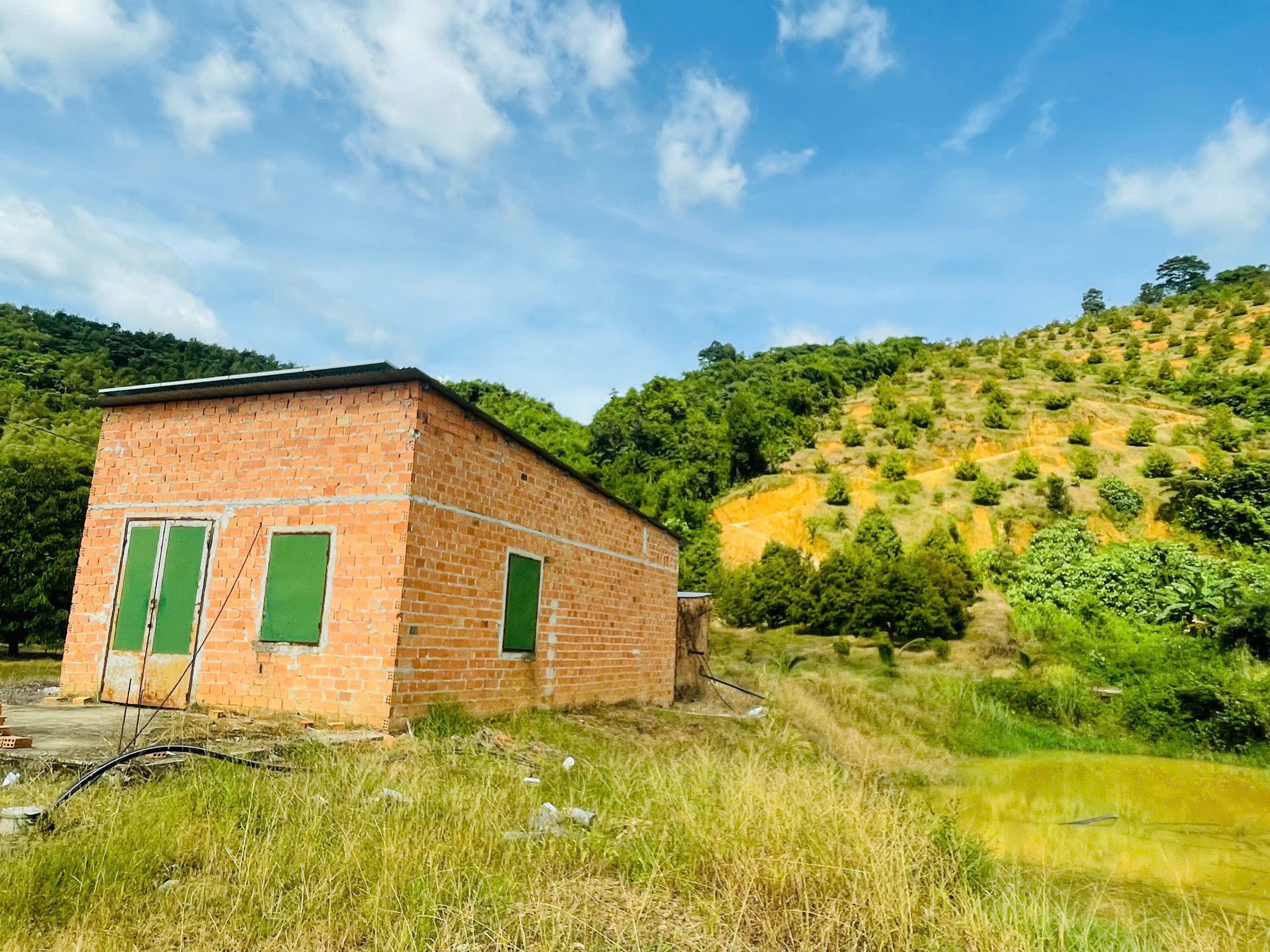 BÁN BIỆT THỰ NHÀ VƯỜN 5,5HA – 2 MẶT TIỀN ĐƯỜNG DT721 – GẦN NGÃ 3 MAĐAGUÔI