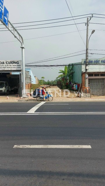 (B343) Đất mặt tiền Tỉnh Lộ 8, xã Hòa Phú, dt 399m2, thổ cư 200m2, giá 10 tỷ 500