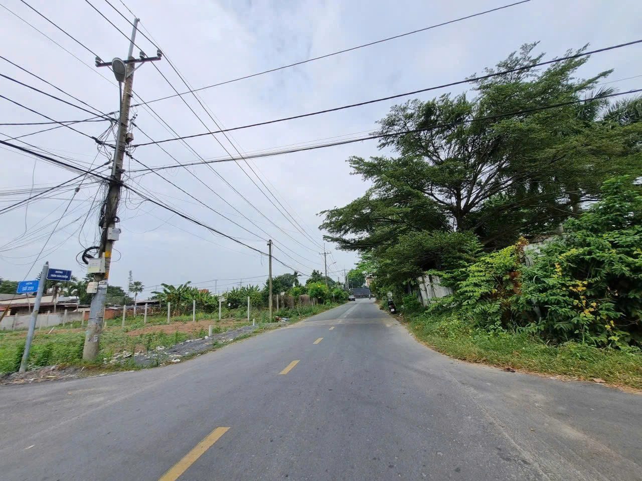 Đất mặt tiền Trần Văn Chẩm, xã Củ Chi, dt 109m2, phù hợp kinh doanh, giá 2 tỷ 7 thương lượng