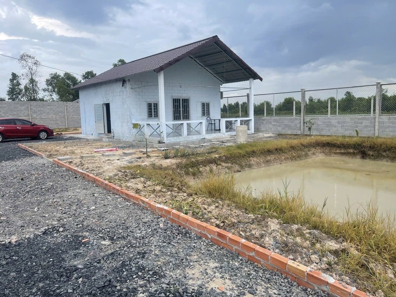 Bán nhà Vườn Đức Huệ Long An 1800m2 có 400 ONT giá 2 tỷ 500