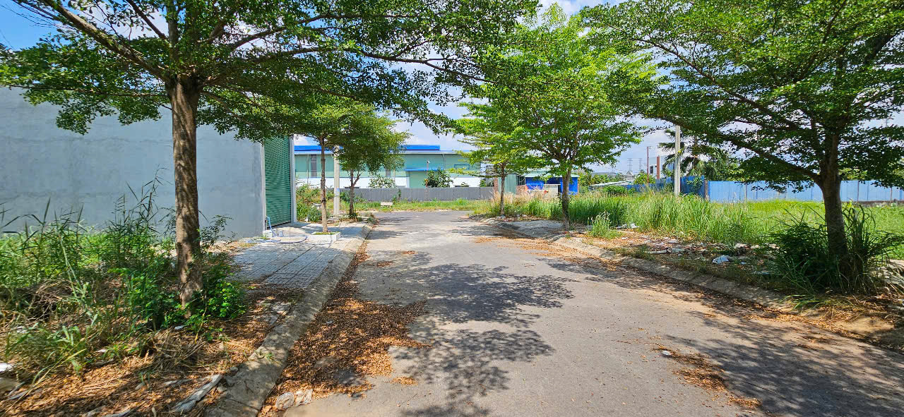 Bán lỗ 700 triệu, nền góc trục đường chính đẹp nhất KDC Lago Centro