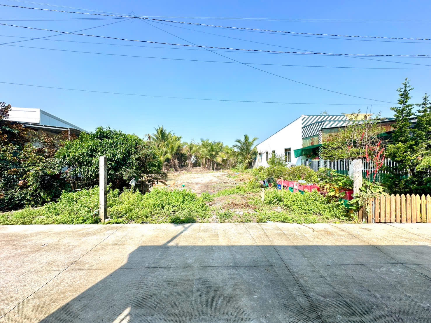 Bán 500m2 đất thổ vườn có 300m thổ cư, đường bê tông, ấp tràm lạc DT: 7x68m