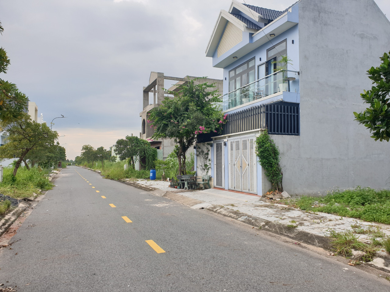 Lô đất mặt tiền đường chính KDC Bình Mỹ Center, xã Bình Mỹ, Củ Chi, 85m2, 5x17, sổ cầm tay, 2.2 tỷ