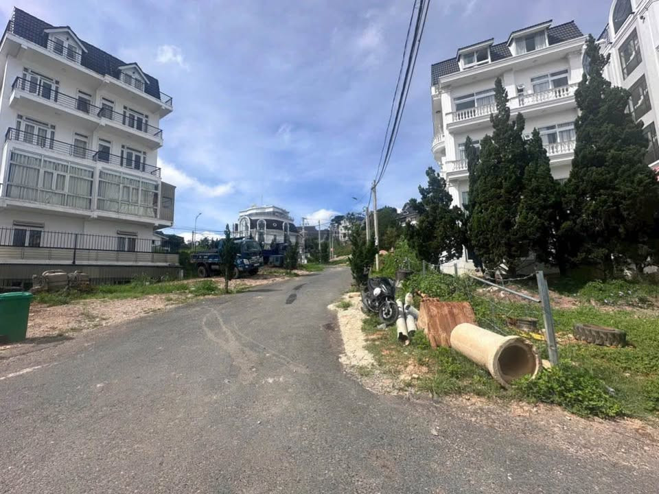 Cần bán Lô Đất siêu đẹp tại đường Tô Hiến Thành, P3 - cách Hồ Xuân Hương 1.5km