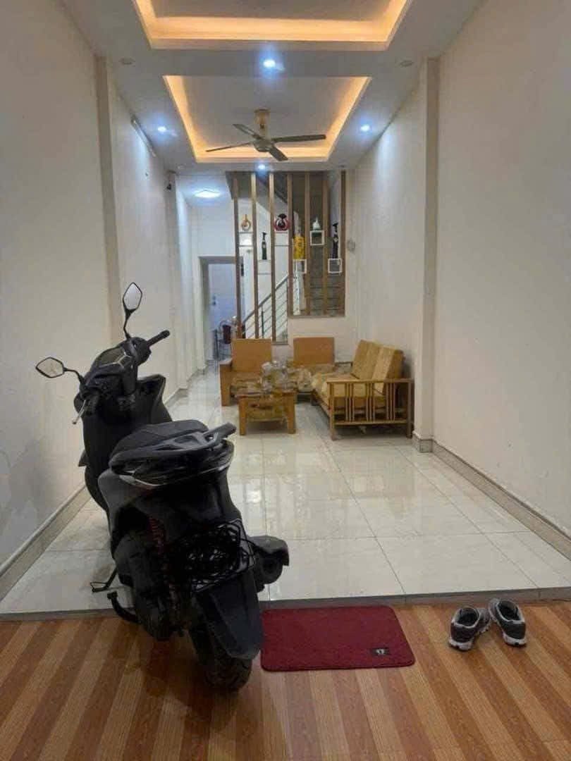 Cho Thuê Nhà Đường Nguyễn Trãi - Hà Đông 46M² 4 Ngủ - Nội Thất CB - Giá Thuê 14tr