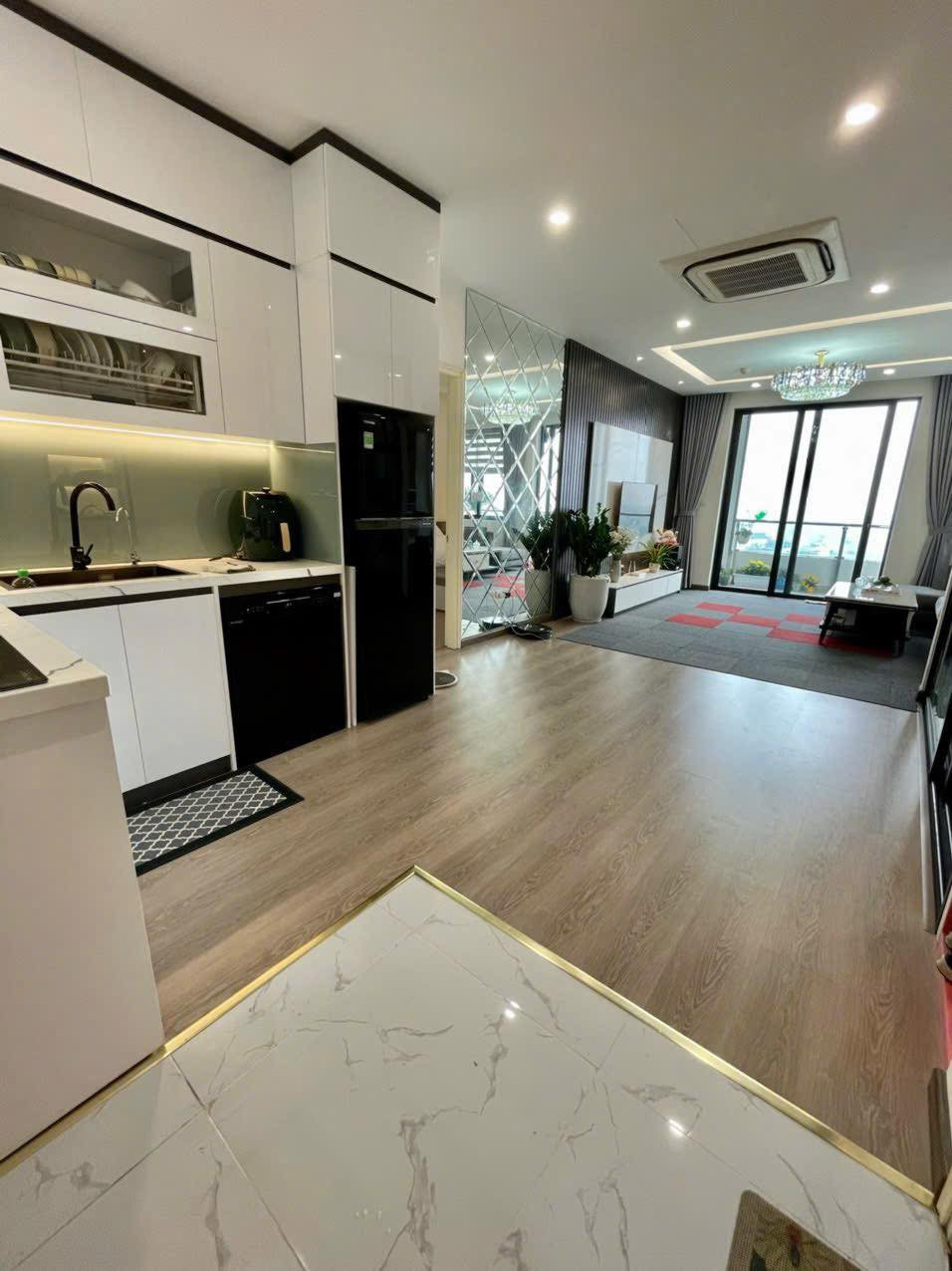 Bán căn hộ Roman Plaza – Tố Hữu | Giá 7,65 tỷ | Tầng trung, ban công Đông Nam (Số em: 083,848,9898)