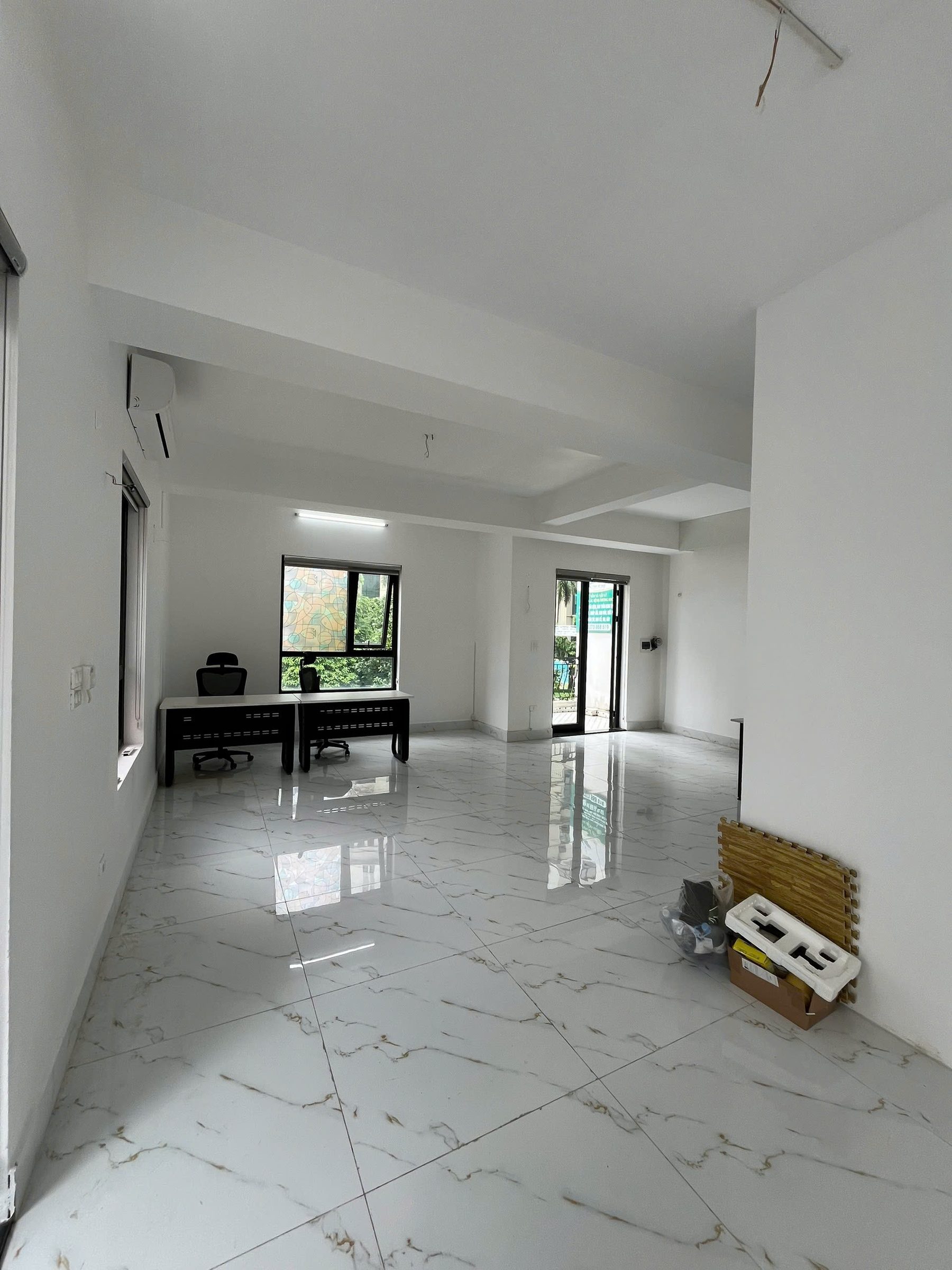 Cho thuê văn phòng tại Khu Roman plaza, 90 m2/tầng sàn thông