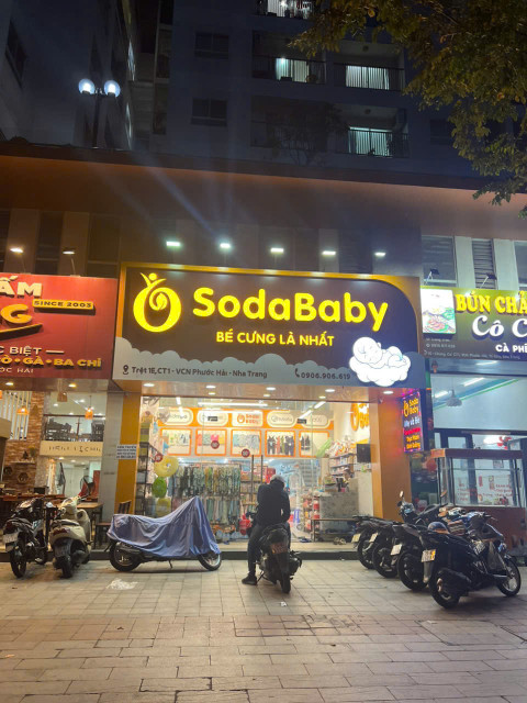 Cần bán Căn Shop House CT1 - VCN Phước Hải - Tố Hữu Diện tích sàn : 160 m2 
Giá bán : 12tỷ
Phí thuế ai nấy chịu mọi thông tin chi tiết  xin vui lòng liên hệ e Trinh