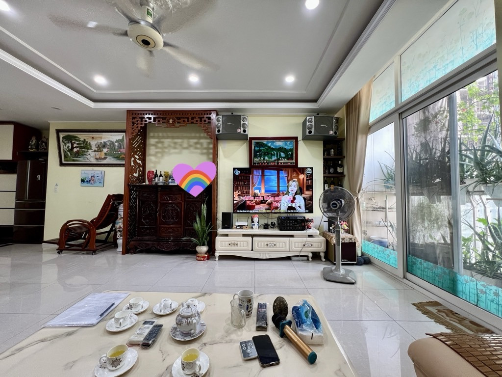(Tin thật 100%) CH lô góc 115m2 x 3PN có lốt ô tô tại Usilk City - Ban công Đông Nam - NT 600 triệu