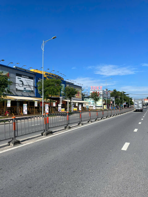 Bán nhà mặt tiền 6,3x60m giá 15,99 tỷ Đường Tô Ký