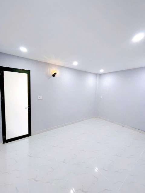 Cần tiền bán gấp nhà Tô Ngọc Vân, Q12, gần chợ Thạnh Xuân, giá 1ty990/65m2, LH: Nhân 0947489255