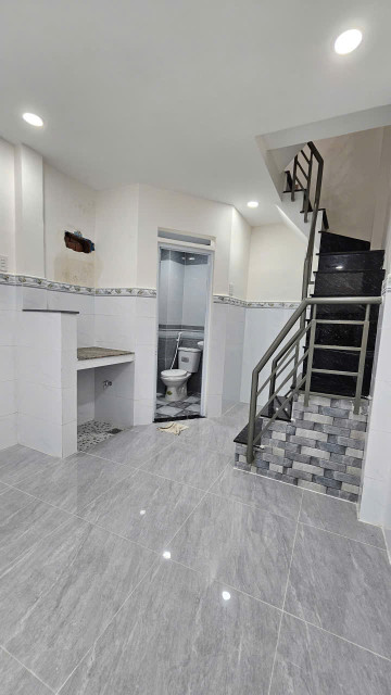 SÁT MẶT TIỀN HẺM NGANG 4M 
TRUNG TÂM Q4 
DIỆN TÍCH SD 42 M2 
HƠN 1,5 TỶ SỔ HỒNG RIÊNG