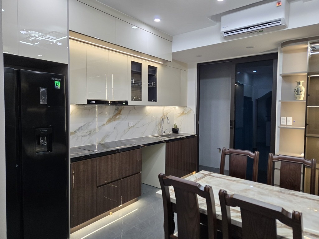 BÁN NHÀ -PHỐ TÔN ĐỨC THẮNG-3TẦNG -NHÀ ĐẸP Ở NGAY-2 MẶT THOÁNG Ô TÔ ĐỖ CỔNG