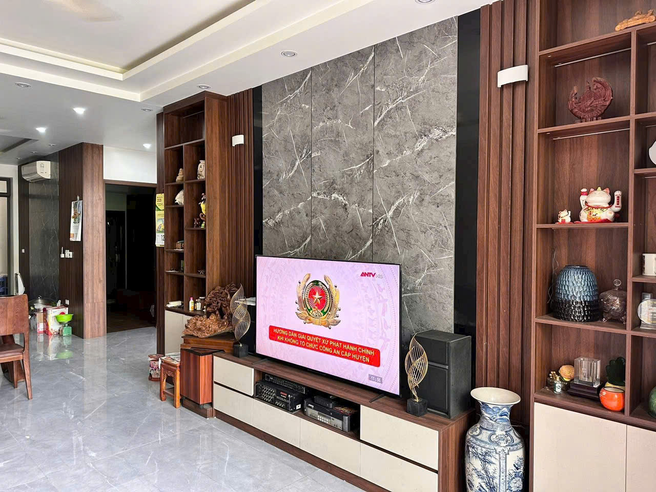 BÁN NHÀ 2,5 TẦNG ĐẸP – ĐƯỜNG TÔN ĐỨC THẮNG, SỞ DẦU, HỒNG BÀNG, HẢI PHÒNG-
