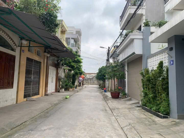 Bán 70m đất tặng nhà Tôn Đức Thắng Sở Dầu ngõ oto chỉ 2,3 tỷ
