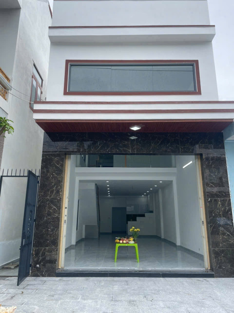 Nhà Mới Gác Lửng, Mặt Đường Tôn Đức Thắng, Đẹp Lung Linh.. Tiện ích liền kề.. • TĐC Hòn Rớ 1 Nha Trang.