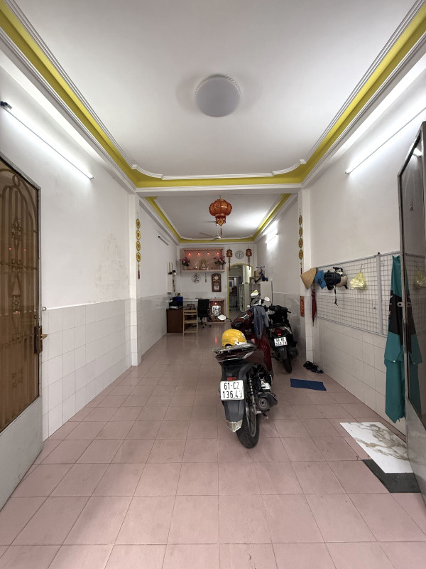 Bán nhà hai mặt hẻm quận 11 - Hẻm ôtô né nhau - 5 tầng BTCT  12 tỷ