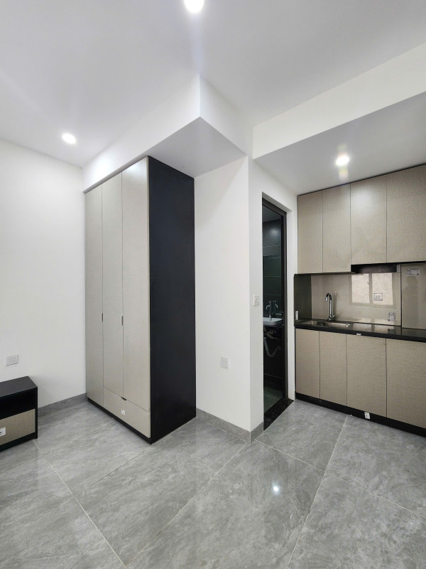 Bán nhà Tôn Thất Tùng - Trường Chinh (Đống Đa) 133m, 8 tầng, mt 10m, giá 37 tỷ
