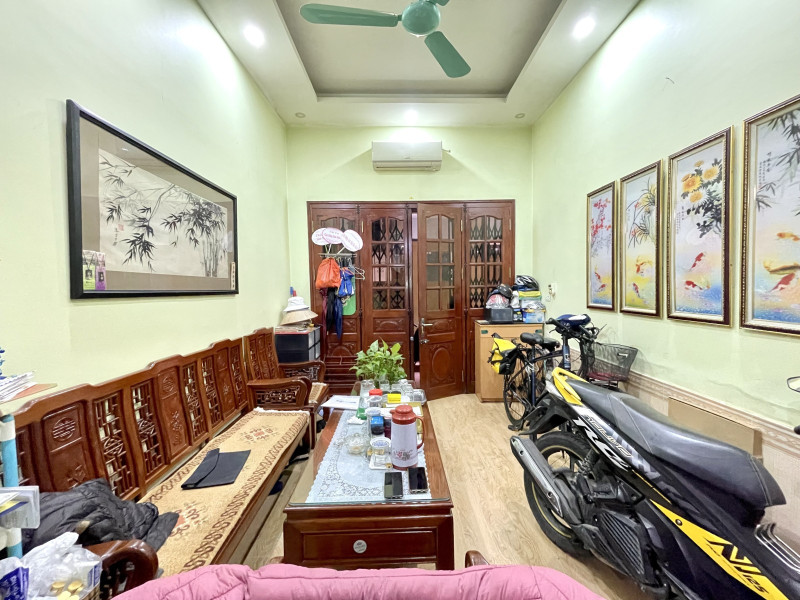 Bán nhà Tôn Thất Tùng (Đống Đa) 30/35m, 4 tầng, mt 3.1m, giá 8.4 tỷ