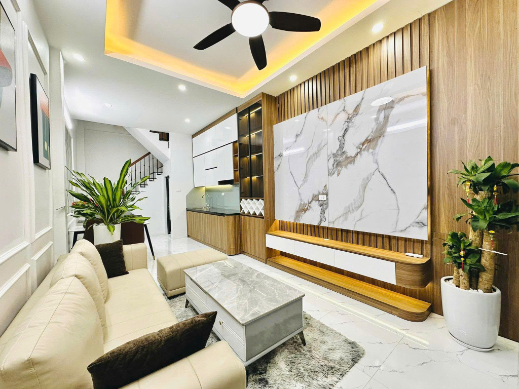 Cho thuê nhà ngõ 22 Tôn Thất Tùng, 4 tầng x 30m2, Full đồ chỉ việc vào ở, 12.5 triệu