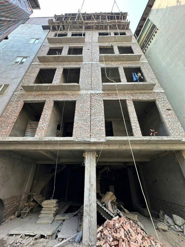 CĂN HỘ DÒNG TIỀN 11 PHÒNG KHÉP KÍN Tôn Thất Tùng 52M2,X 7 tầng, mặt tiền 4.1m, 13.5 tỷ Đống Đa.