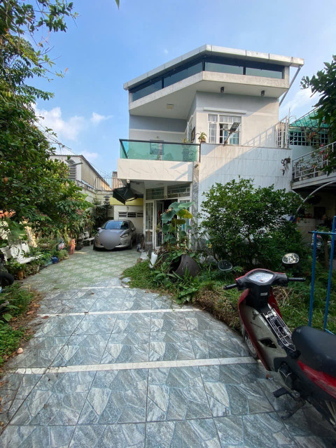 BÁN BIỆT THỰ NHÀ VƯỜN, QL13, HIỆP BÌNH PHƯỚC - 300m2 - GIÁ 14.7 TỶ TL