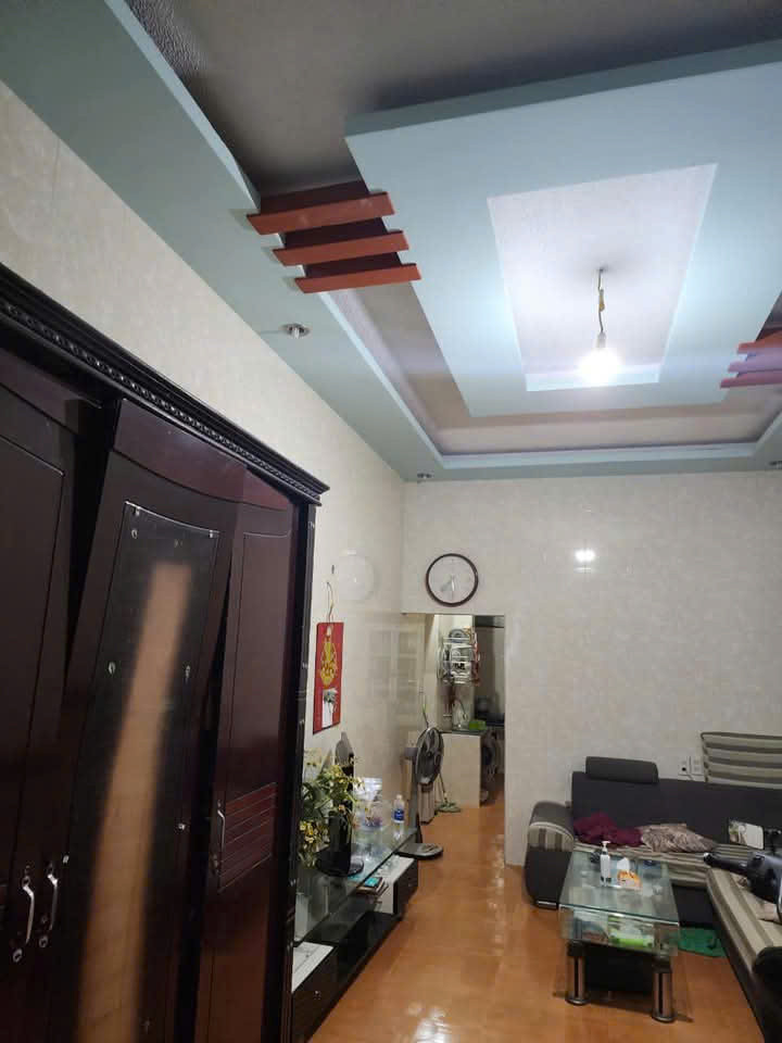 Bán nhà 2 tầng Trại Chuối căn góc gần ủy ban đường 6m chỉ 2,5 tỷ