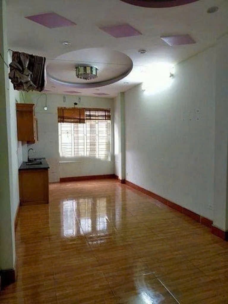 Cho Thuê Nhà Mặt Phố Trần Cung ( Gần Bệnh Viện E) 40M² 4 Ngủ - Nội Thất CB - Kinh Doanh - Giá Thuê 20tr
