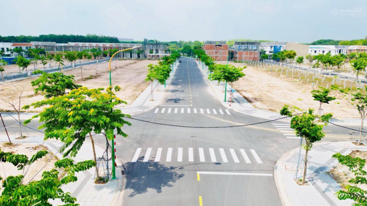 Bán dãy lô liền kề chỉ với 1.39Tỷ ngay MTĐ Trần Đại Nghĩa, Hoà Lợi, Bến Cát, sổ riêng.