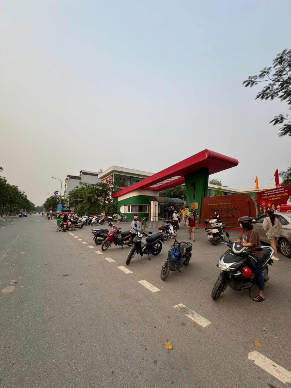🏡 BÁN NHÀ TRẦN ĐĂNG KHOA – NGÕ RỘNG, GẦN AEON MALL LONG BIÊN – GIÁ NHỈNH 12 TỶ