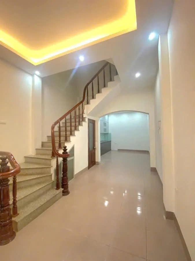 Bán gấp nhà đẹp 5 tầng mặt phố Trần Đăng Ninh, 38m2, MT 3.8m, KD văn phòng, giá 14.15 tỷ