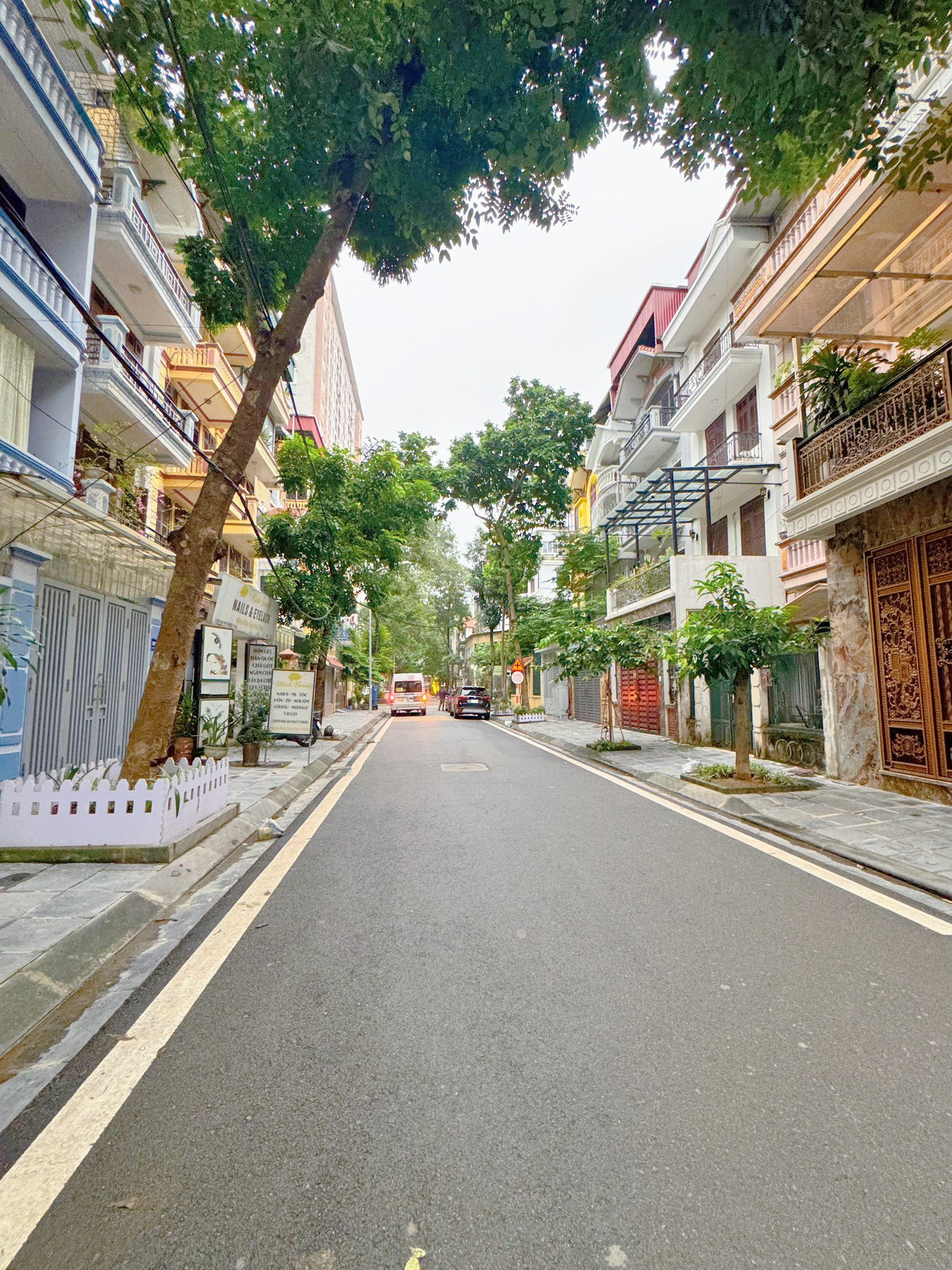 BÁN NHÀ LIỀN KỀ KĐT ĐỊNH CÔNG. 85M2 - 5 TẦNG. THANG MÁY. LÔ GÓC.