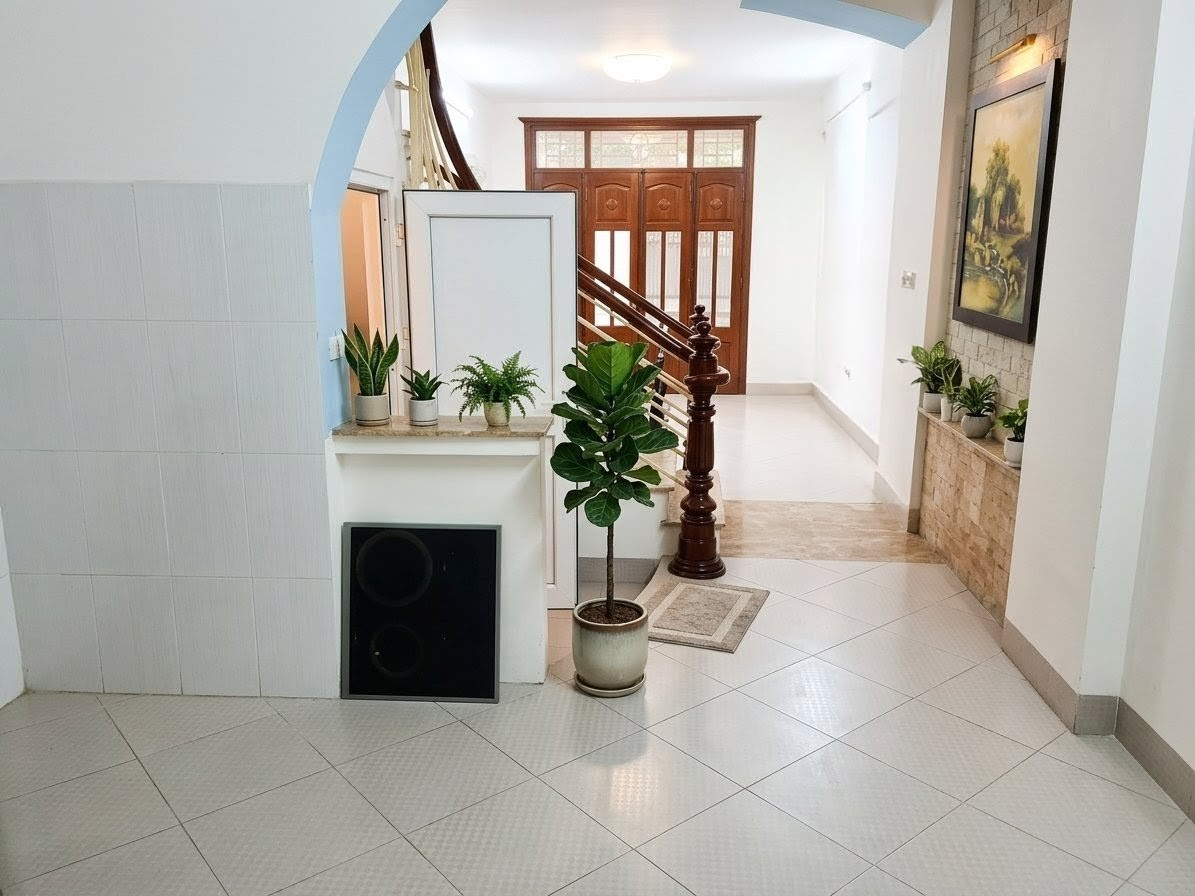 Nhà đẹp hàng xóm bệnh viện Bưu Điện – Phân lô quân đội VIP – Ô tô đỗ cửa – 45m2 x 5 tầng – Sổ đỏ nở hậu