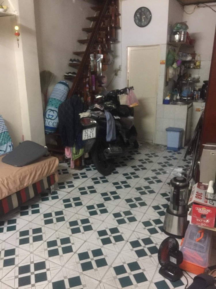 BÁN GẤP NHÀ Trần Đình Xu  3.3 tỷ Quận 1 Hồ Chí Minh- Có Ngay hộ khẩu phố đi bộ bùi viện,bến thành 3,3 tỷ -6x3,5 vuông vức 2pn wc có gác hẻm sạch