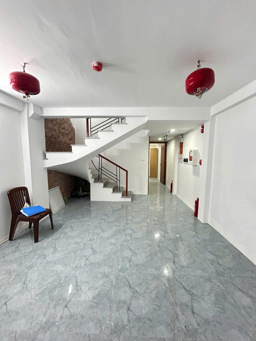 Bán nhà Trần Duy Hưng, Cầu Giấy, ngõ nông 3 gác, 50m2, 6 tầng, Mt 4m, chỉ 17.4 tỷ