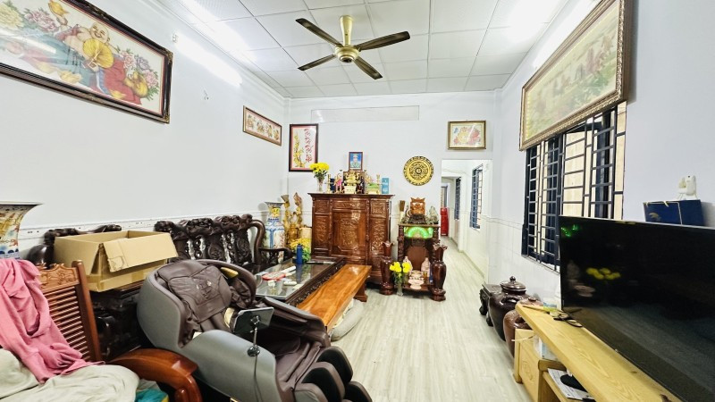 Bán nhà MẶT TIỀN kinh doanh,khu vực sầm uất bậc nhất Dĩ An