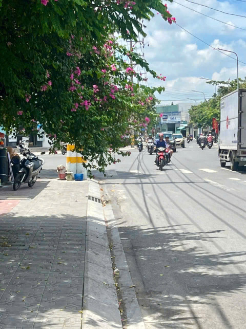 🚨 BÁN NHÀ 2 TẦNG LẦU – NGAY ĐƯỜNG TRẦN HƯNG ĐẠO.